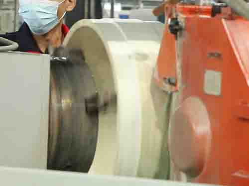 內(nèi)外圓加工